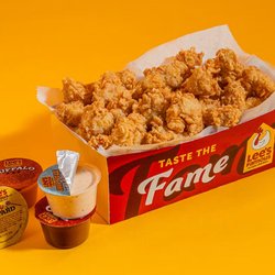 Lee's Famous Recipe Chicken - Spicy Jumbo Dippers Family (20-24 Spicy Jumbo Dippers with 4 sauce cups)