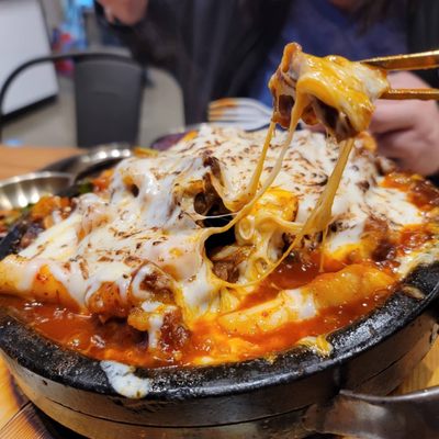 Daeho Kalbijjim & Beef Soup by null