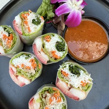 Noi Thai Cuisine - Fresh Rolls with peanut sauce - Thai Near Me - Seattle, Washington Noi Thai Cuisine - Fresh Rolls with peanut sauce - Thai Near Me - Seattle, Washington