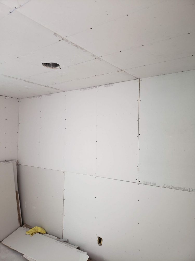 Slide of WR Solutions and Remodeling