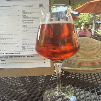 Foam Brewers - hard cider rose - Breweries Near Me - Burlington, Vermont Foam Brewers - hard cider rose - Breweries Near Me - Burlington, Vermont