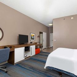 Hampton Inn Corbin - Guest room