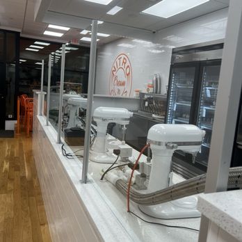 Nitro Cream & Crumbz - Ice Cream & Frozen Yogurt Near Me - Middletown, Connecticut