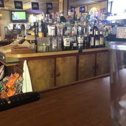 J R's Sports Den Restaurant & Lounge