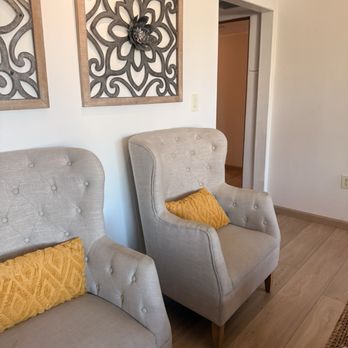 Suddenly Slimmer Med Spa - Second waiting area - Laser Hair Removal Near Me - Phoenix, Arizona Suddenly Slimmer Med Spa - Second waiting area - Laser Hair Removal Near Me - Phoenix, Arizona