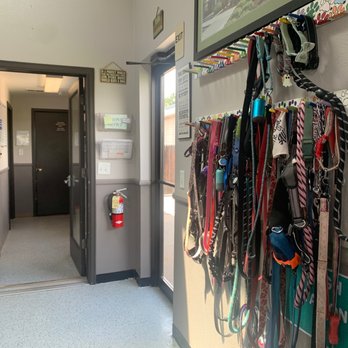 Tenaker Pet Care Center - Pet Groomers Near Me - Aurora, Colorado