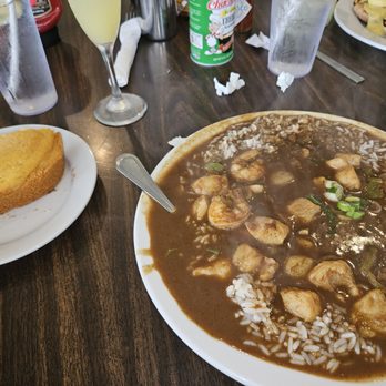 Cajun Kitchen Cafe - Huge Seafood gumbo - Cajun/Creole Near Me - Santa Barbara, California