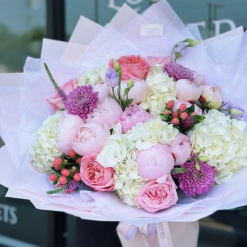 Love Flowers - Florists Near Me - Naperville, Illinois Love Flowers - Florists Near Me - Naperville, Illinois