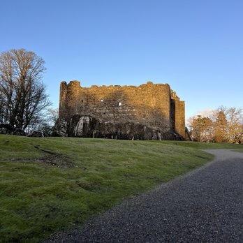 Dunstaffnage Castle And Chapel - Landmarks & Historical Buildings Near Me - Dunbeg