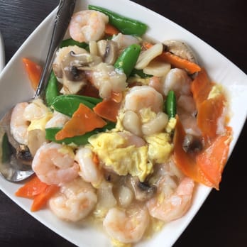 Nomad Asian Bistro - Shrimp with lobster sauce - Chinese Near Me - Long Beach, California Nomad Asian Bistro - Shrimp with lobster sauce - Chinese Near Me - Long Beach, California