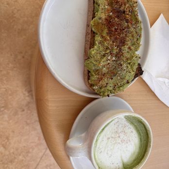 Blue Bottle Coffee - Wolf Point - Coffee & Tea Near Me - Chicago, Illinois