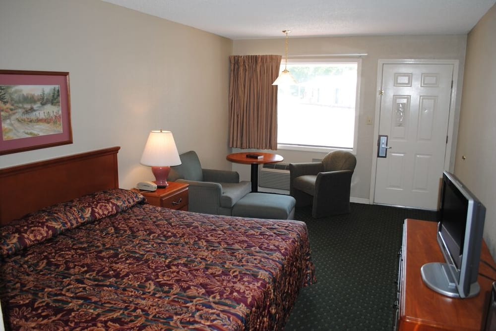 WINDWOOD INN Updated September 2024 2923 Main St, Brent, Alabama