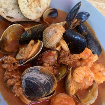 Due West Tavern - Cioppino - Cocktail Bars Near Me - Olema, California