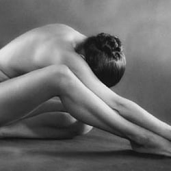 Oficino Uno - Ruth Bernhard - Spanish Dancer