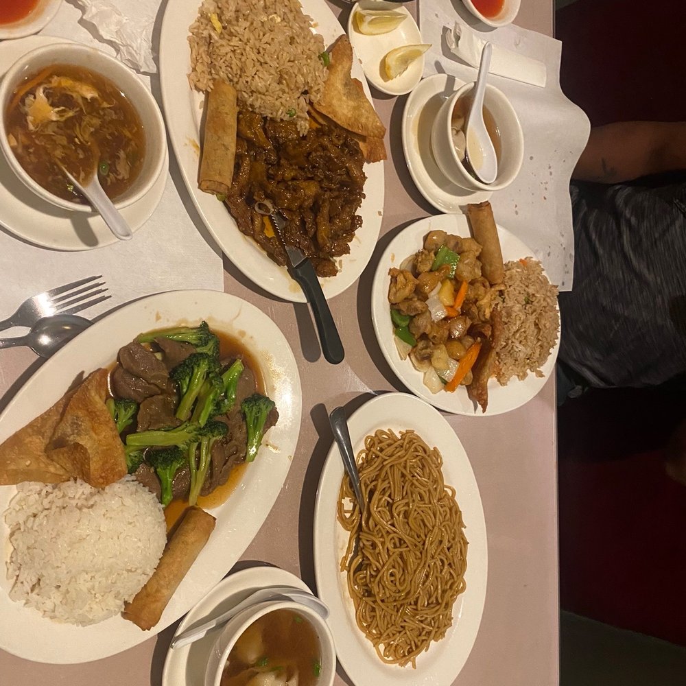Great Wall Restaurant - Three different lunches May 2023, not enough Beef with Broccoli though. - Chinese Near Me - Lancaster, California Great Wall Restaurant - Three different lunches May 2023, not enough Beef with Broccoli though. - Chinese Near Me - Lancaster, California