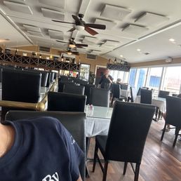 Dinning room. When our food took just short of an hour.