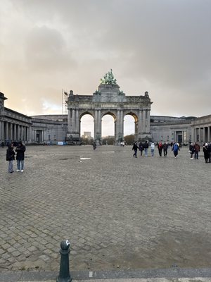 Parc du Cinquantenaire by null