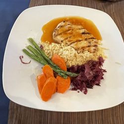Zias Stonehouse Restaurant - Lunch apricot chicken ($15.00)