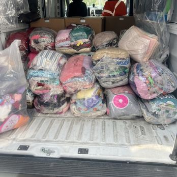 Ziply - Need help with a large dry cleaning delivery? Ziply cargo vans can help in Beverly Hills, Pacific Palisades and more! - Couriers & Delivery Services Near Me Ziply - Need help with a large dry cleaning delivery? Ziply cargo vans can help in Beverly Hills, Pacific Palisades and more! - Couriers & Delivery Services Near Me