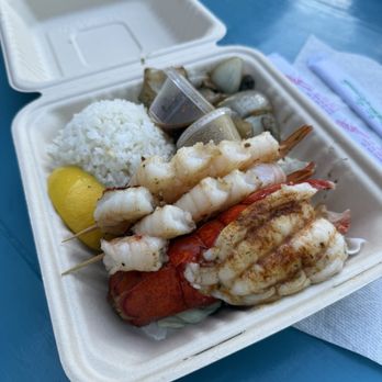 Ono Teppanyaki & Seafood - Lobster and shrimp - Food Trucks Near Me - Kahului, Hawaii