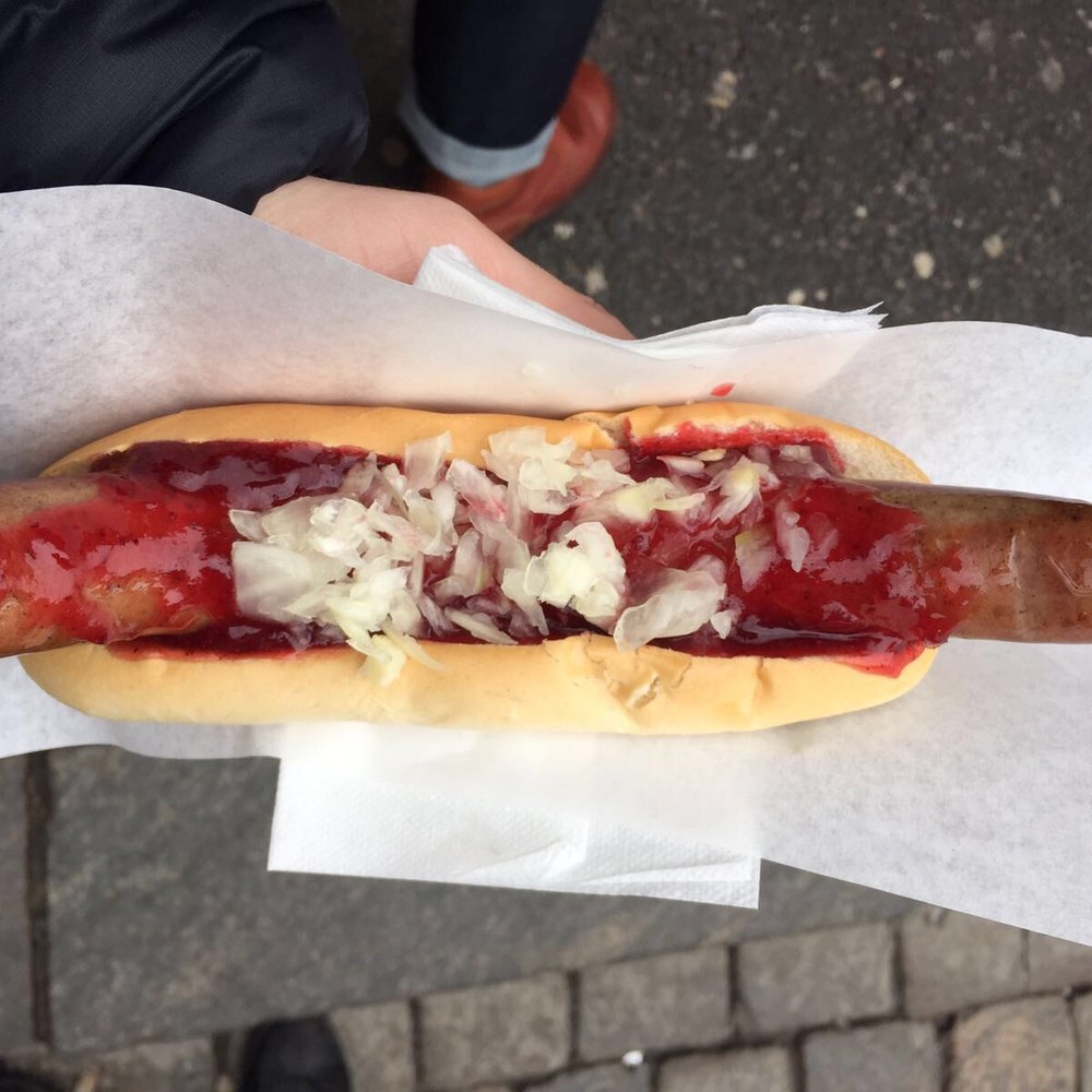 Trekroneren - Reindeer with yummy dingleberry jam. - Hot Dogs Near Me - Bergen, 12 Trekroneren - Reindeer with yummy dingleberry jam. - Hot Dogs Near Me - Bergen, 12