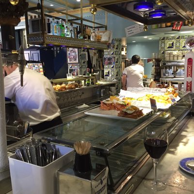 Café Bar Bilbao by null