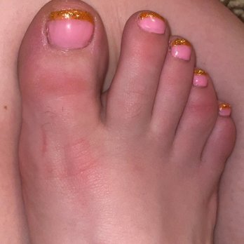 MT Nails & Spa - Badly painted. Notice the left side if big toe. Uneven coating - Nail Salons Near Me - Denver, Colorado MT Nails & Spa - Badly painted. Notice the left side if big toe. Uneven coating - Nail Salons Near Me - Denver, Colorado