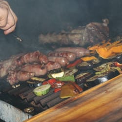 Hostel Play - Terrace and BBQ area