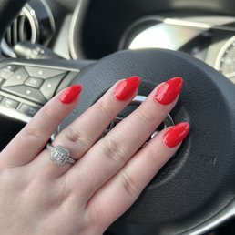Christmas nails, ferrari red, almond shape