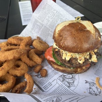 CaraWay's Bar & Grill - Blue Burger w great rings - Bars Near Me - Countryside, Illinois