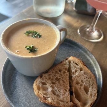 Rising Tide Tavern - Clam Chowder with Vista Bakery (local) sourdough. - American Near Me - Pacific Beach, Washington Rising Tide Tavern - Clam Chowder with Vista Bakery (local) sourdough. - American Near Me - Pacific Beach, Washington