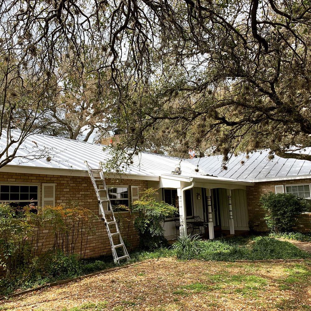Slide of Hill Country Roofing