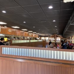 Huckleberry’s - Lot of tables and no masks on sight