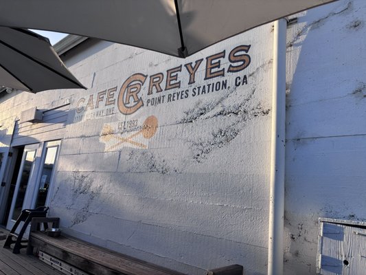 Cafe Reyes by null