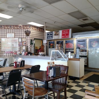 Honey Bee Ham & Deli - Inside of Honeybee. *counter order - Burgers Near Me - Conroe, Texas