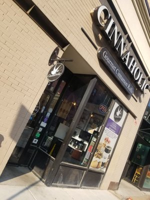 Cinnaholic by null