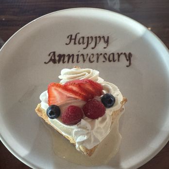 Viaje - Tres leches - Mexican Near Me - Long Beach, California