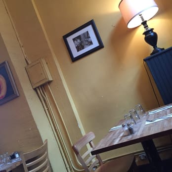 Peaches - Great atmosphere - Southern Near Me - Brooklyn, New York