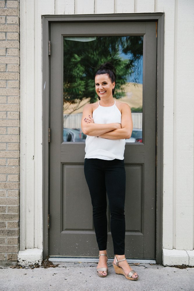 LAURIE ROWLEY WINDERMERE REAL ESTATE Updated April 2024 13 Photos