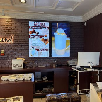 DeBrand Fine Chocolates - Chocolatiers & Shops Near Me - Fort Wayne, Indiana