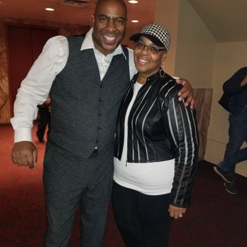 Apollo Theater - Dee and the Host of the Amateur Night " Capone " - Performing Arts Near Me - New York, New York