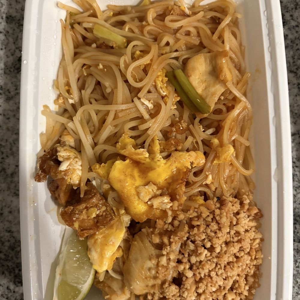 Thai Express - SN1. Pad Thai with chicken (spice level 2) Still pretty spicy! - Thai Near Me - Columbia, Missouri Thai Express - SN1. Pad Thai with chicken (spice level 2) Still pretty spicy! - Thai Near Me - Columbia, Missouri
