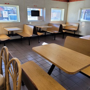 Chinese Chef - Clean dining room. - Chinese Near Me - Louisville, Kentucky Chinese Chef - Clean dining room. - Chinese Near Me - Louisville, Kentucky