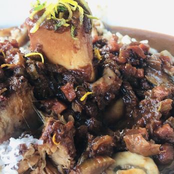Mi Piace - Osso bucco for $50 but only has meat in the left side of the bone. The right side is just the carrots, onions, celery and mushroom. - Italian Near Me - Pasadena, California Mi Piace - Osso bucco for $50 but only has meat in the left side of the bone. The right side is just the carrots, onions, celery and mushroom. - Italian Near Me - Pasadena, California