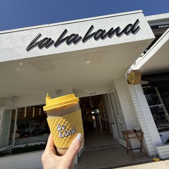 La La Land - World's Best Vanilla Latte - Coffee & Tea Near Me - Newport Beach, California La La Land - World's Best Vanilla Latte - Coffee & Tea Near Me - Newport Beach, California