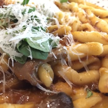 Zizzi - Pulled Beef & Venison Ragu - good and filling - Italian Near Me - London, LND