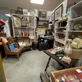 Hylabrook Antique Mall - Antiques Near Me - Murfreesboro, Tennessee Hylabrook Antique Mall - Antiques Near Me - Murfreesboro, Tennessee