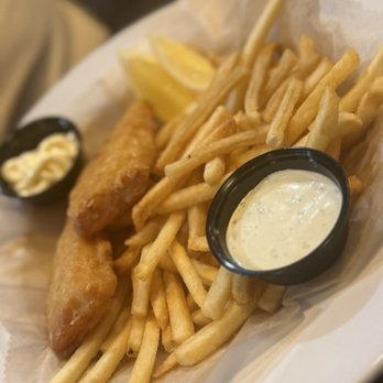 Bert & The Elephant - Chicken tenders with French - Beer Bar Near Me - Lancaster, Pennsylvania
