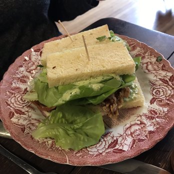 Le Perche - Fried Oyster Sandwich - French Near Me - Hudson, New York