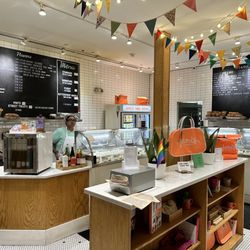 Jeni's Splendid Ice Creams - Bad bad server